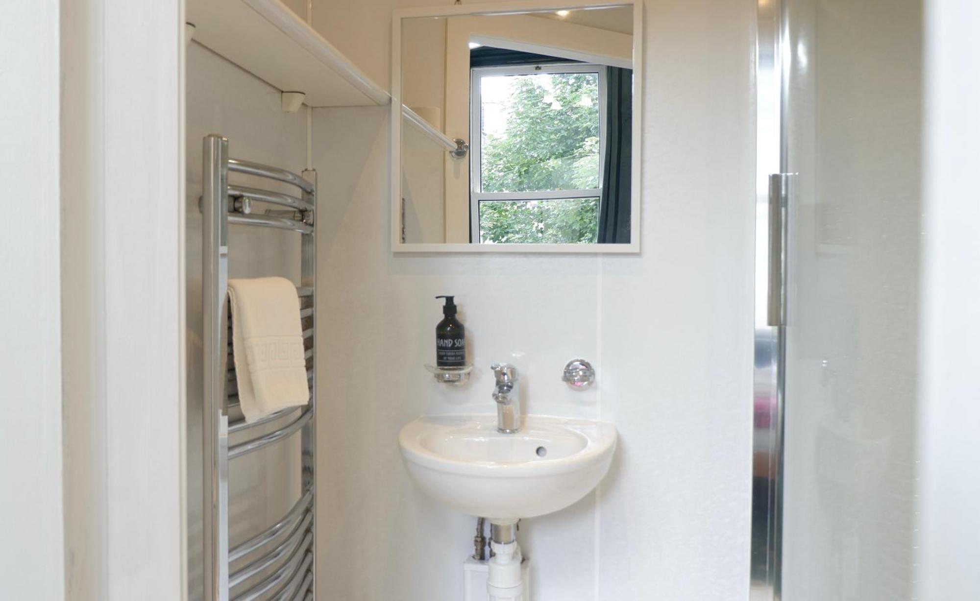 4 Friends House Hotel Единбург Екстериор снимка