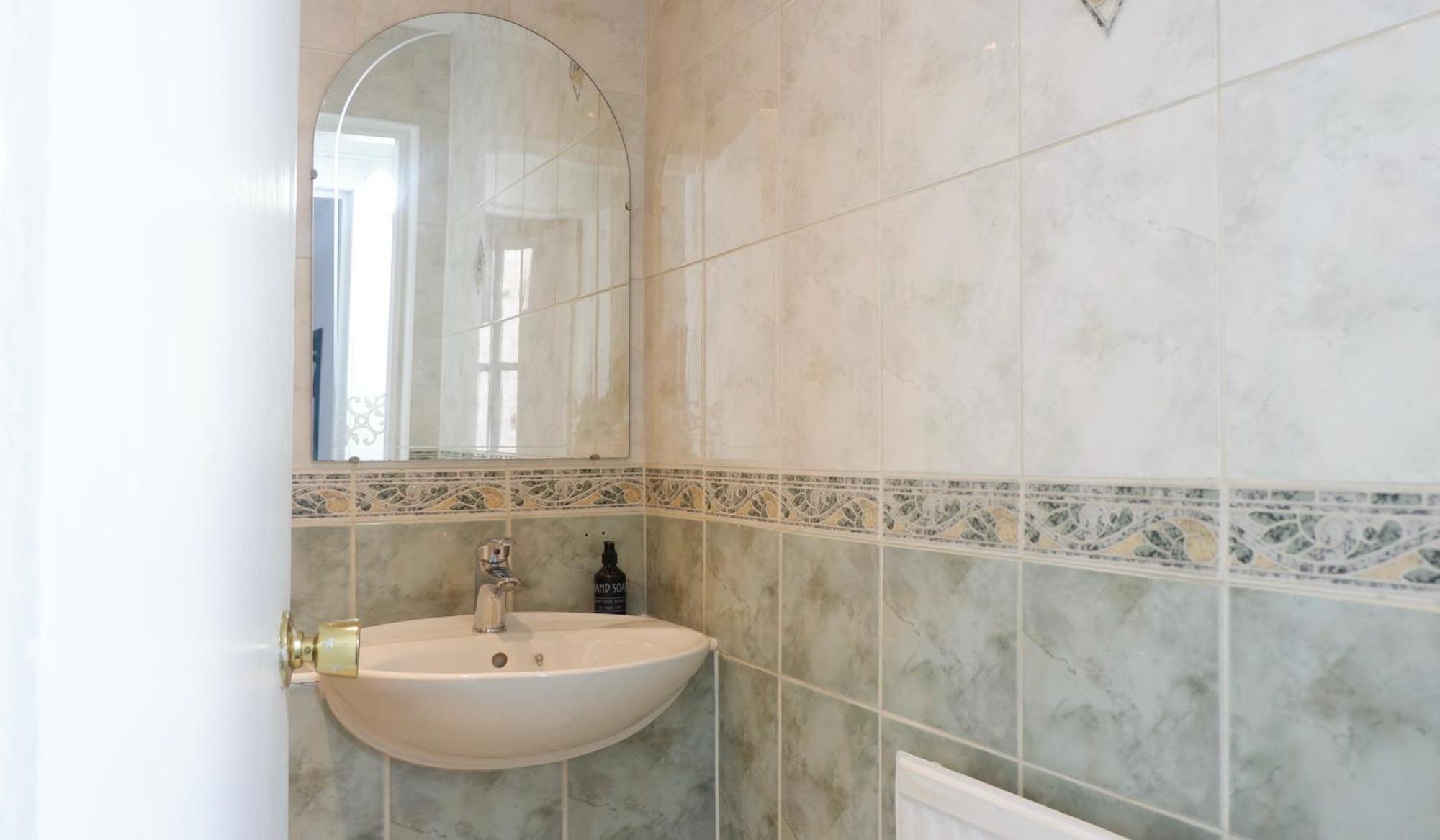4 Friends House Hotel Единбург Екстериор снимка