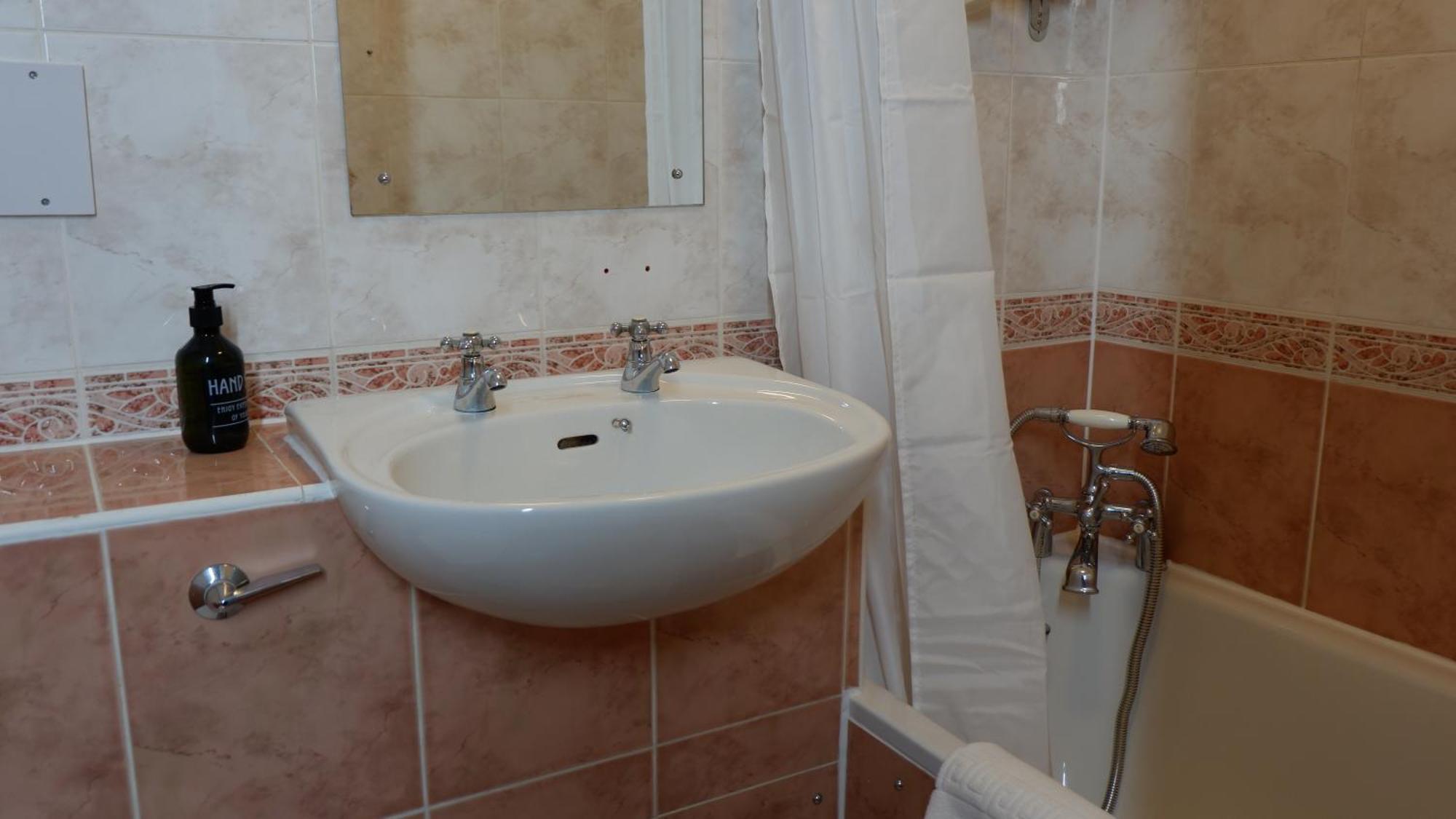 4 Friends House Hotel Единбург Екстериор снимка