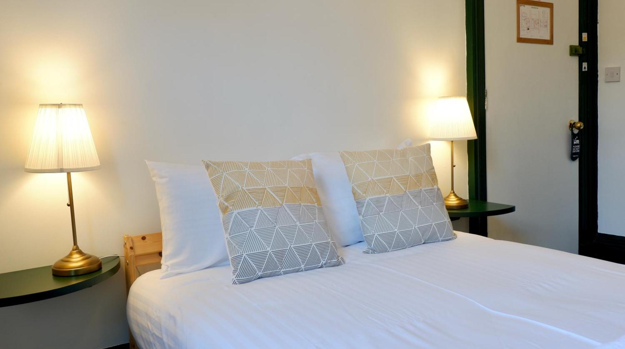 4 Friends House Hotel Единбург Екстериор снимка