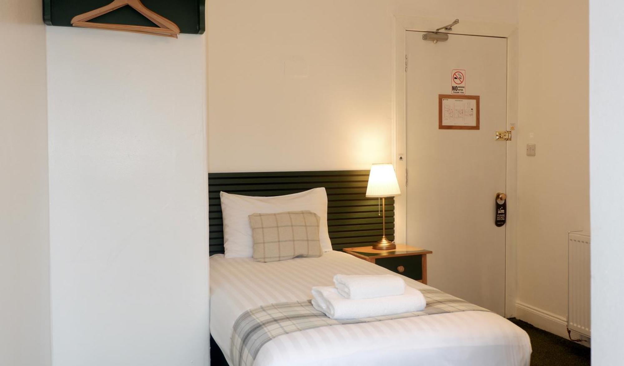 4 Friends House Hotel Единбург Стая снимка