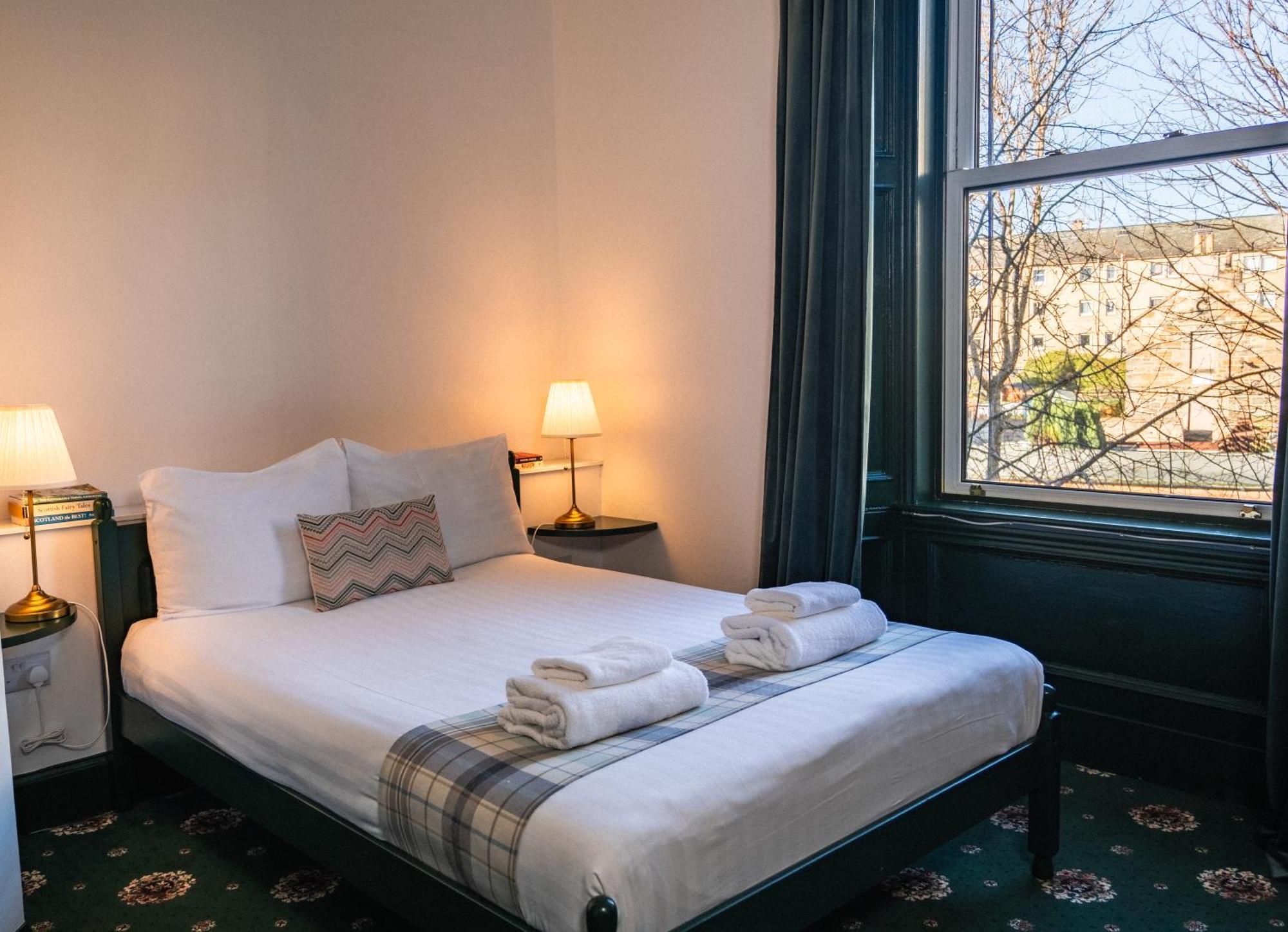 4 Friends House Hotel Единбург Екстериор снимка